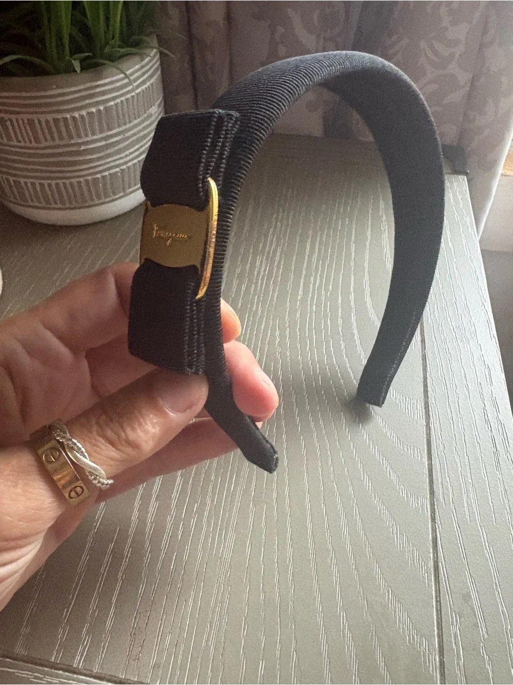 Salvatore Ferragamo Black Grosgrain Headband with Gold Plaque Bow